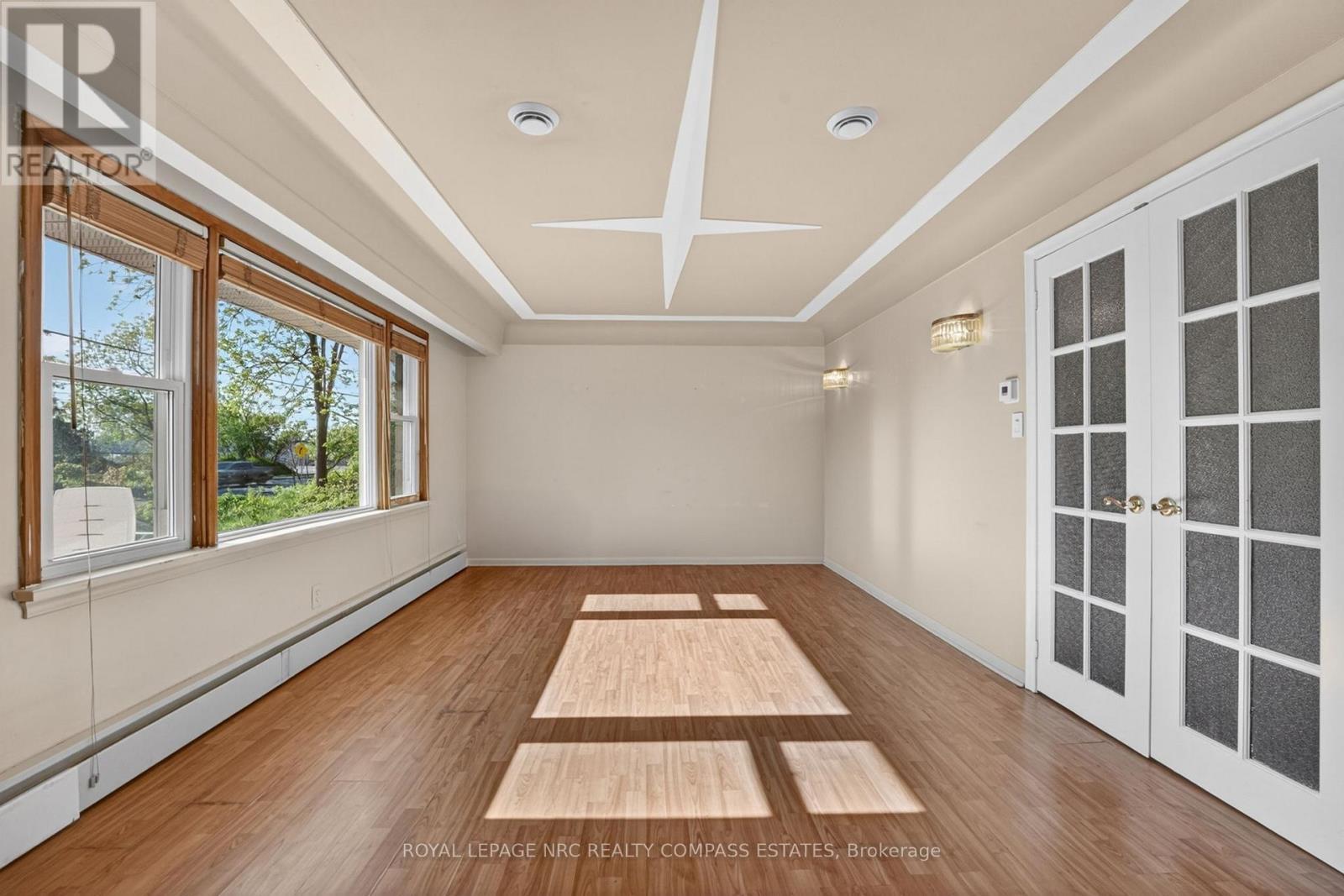 












6709 MONTROSE ROAD

,
Niagara Falls (West Wood),




Ontario
L2H0Z6

