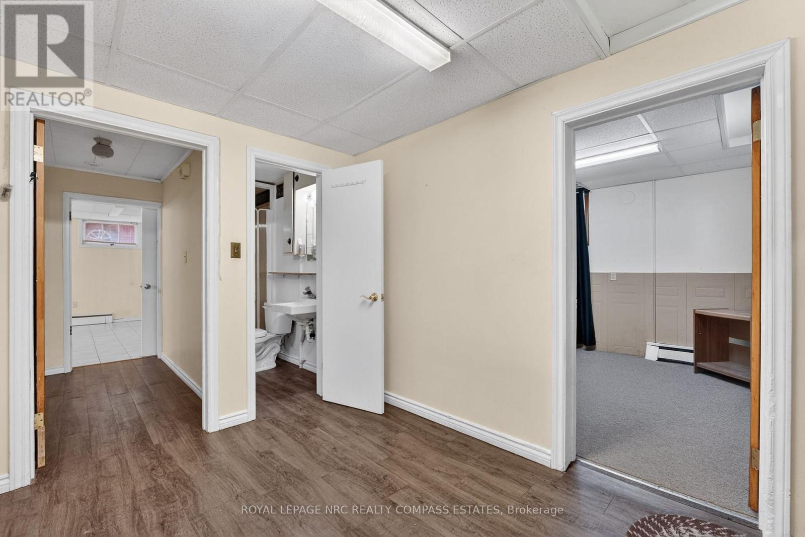 












6709 MONTROSE ROAD

,
Niagara Falls (West Wood),




Ontario
L2H0Z6

