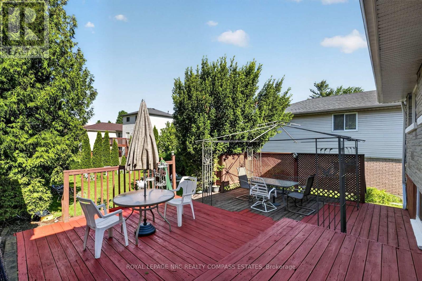 












6709 MONTROSE ROAD

,
Niagara Falls (West Wood),




Ontario
L2H0Z6

