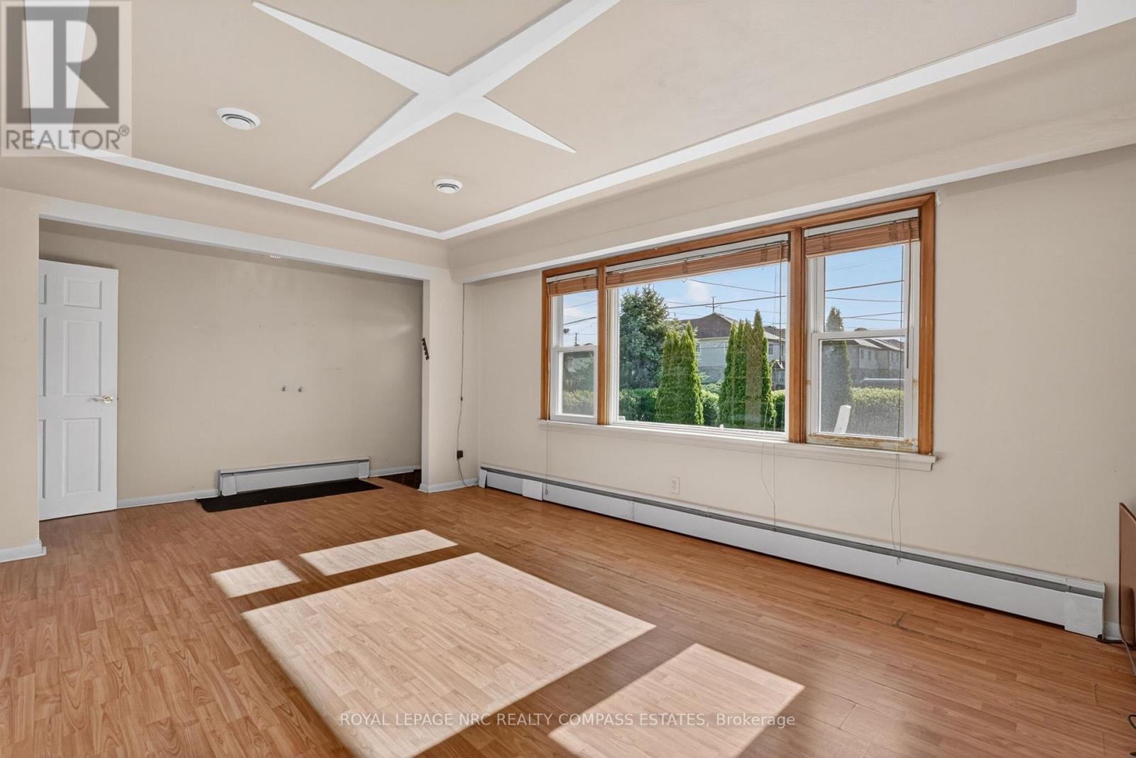 












6709 MONTROSE ROAD

,
Niagara Falls (West Wood),




Ontario
L2H0Z6

