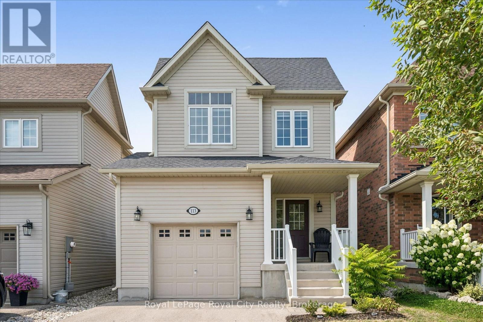 












113 COURTNEY STREET

,
Centre Wellington (Fergus),




Ontario
N1M0E3

