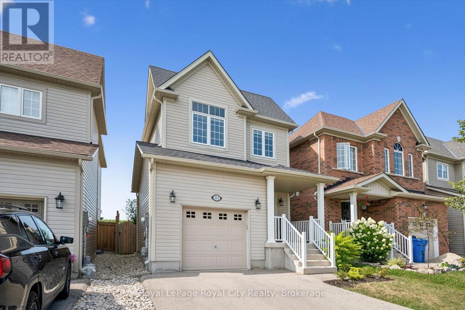 












113 COURTNEY STREET

,
Centre Wellington (Fergus),




Ontario
N1M0E3

