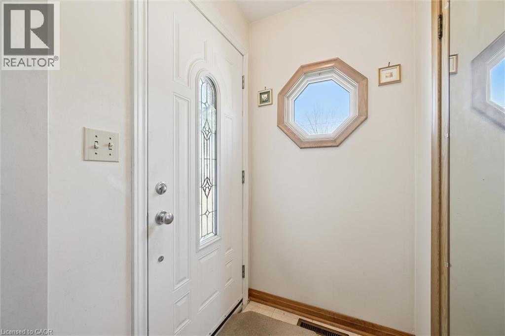 












133 EMMA Street

,
Guelph,




Ontario
N1E1V2

