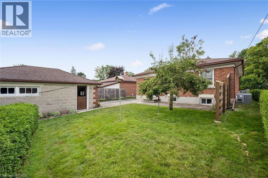 












133 EMMA Street

,
Guelph,




Ontario
N1E1V2

