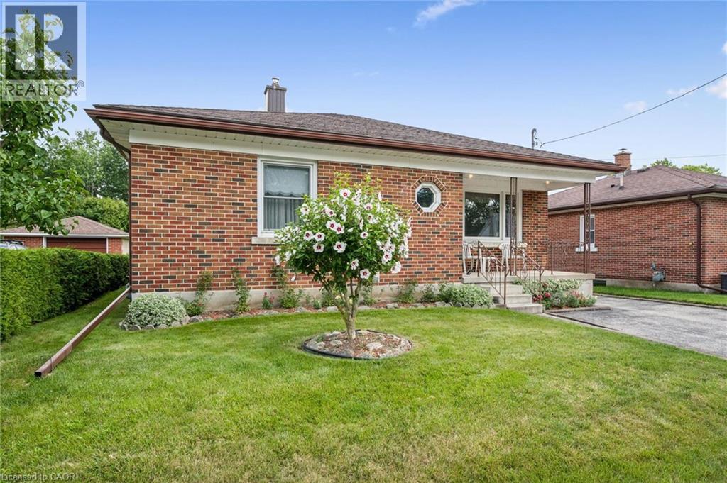 












133 EMMA Street

,
Guelph,




Ontario
N1E1V2

