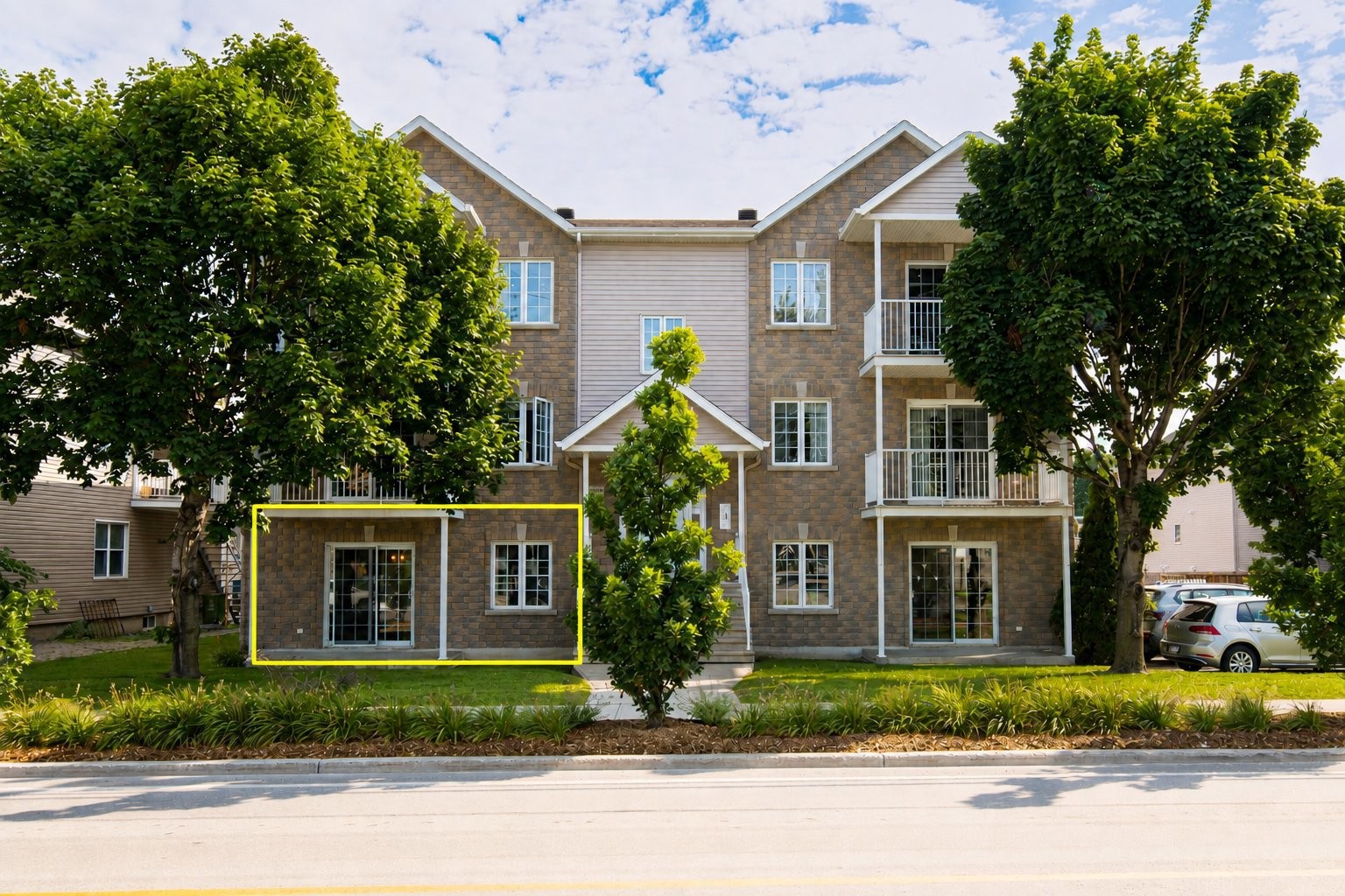 









15900


Av. St-Louis

, 101,
Saint-Hyacinthe,




QC
J2T3E6

