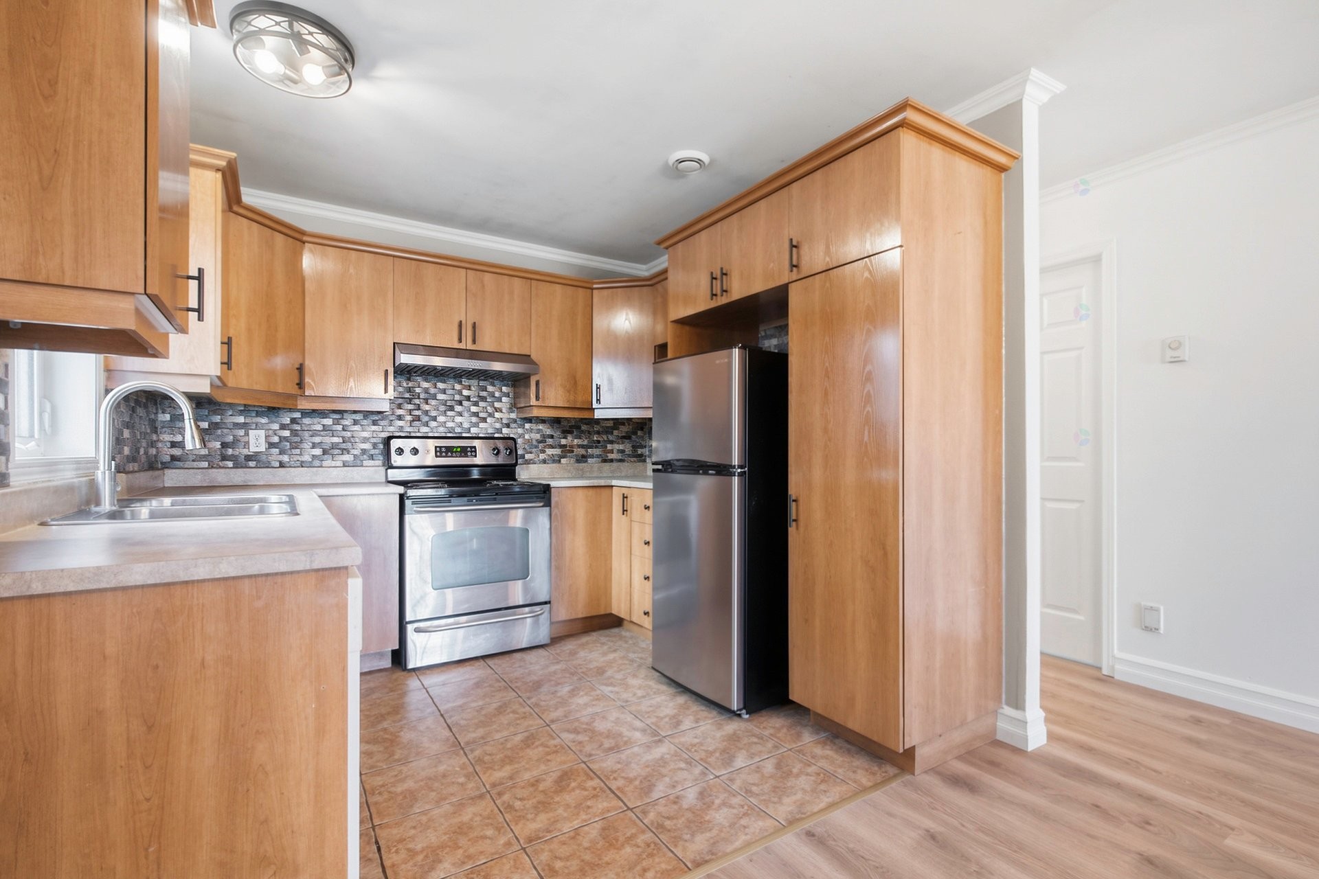 









15900


Av. St-Louis

, 101,
Saint-Hyacinthe,




QC
J2T3E6

