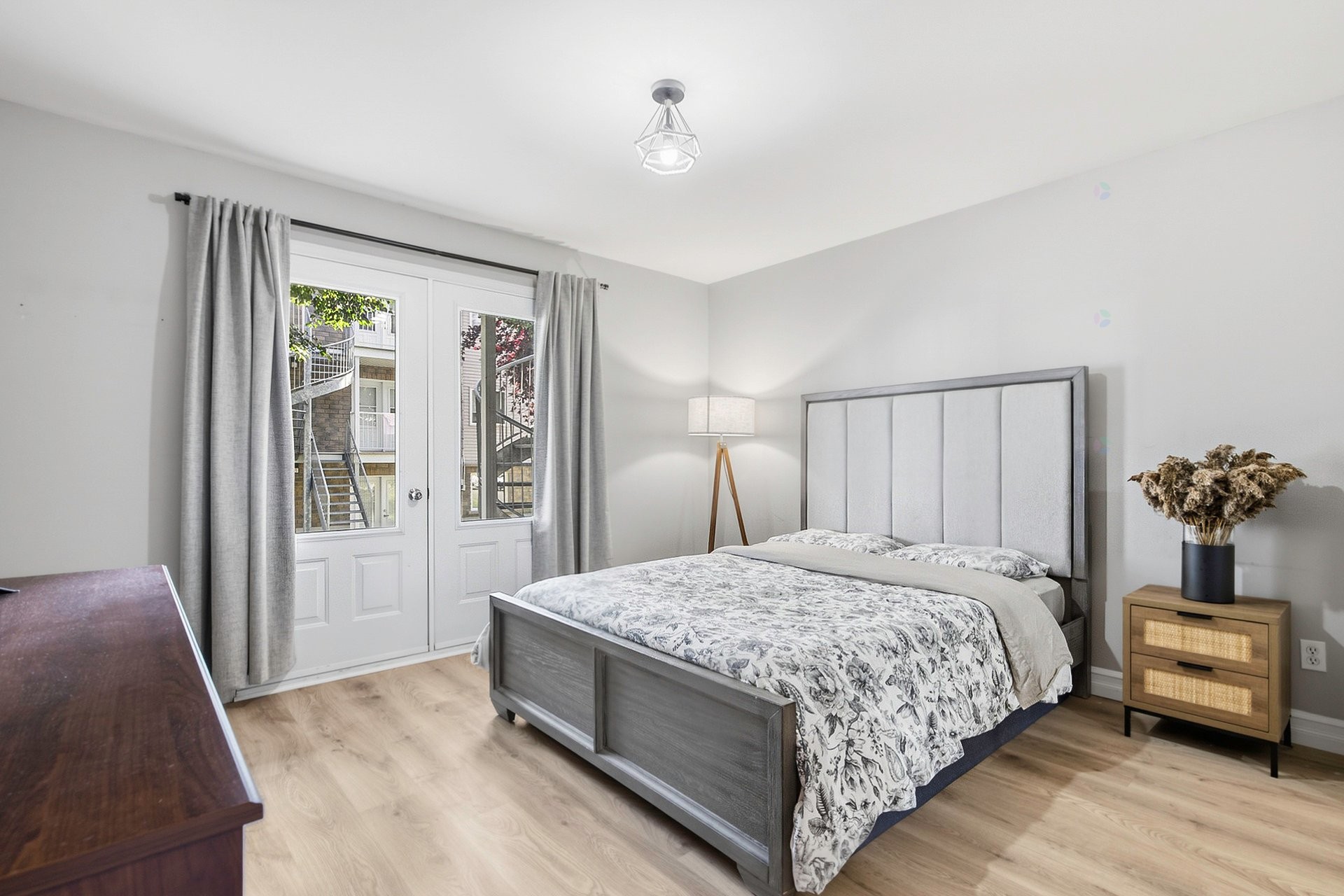









15900


Av. St-Louis

, 101,
Saint-Hyacinthe,




QC
J2T3E6

