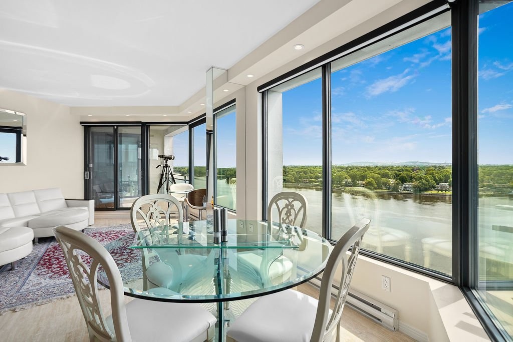









4450


Prom. Paton

, 1215,
Laval (Chomedey),




QC
H7W5J7

