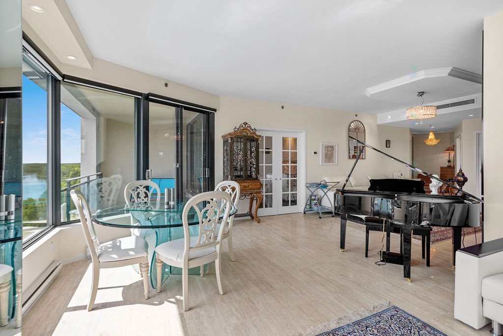 









4450


Prom. Paton

, 1215,
Laval (Chomedey),




QC
H7W5J7


