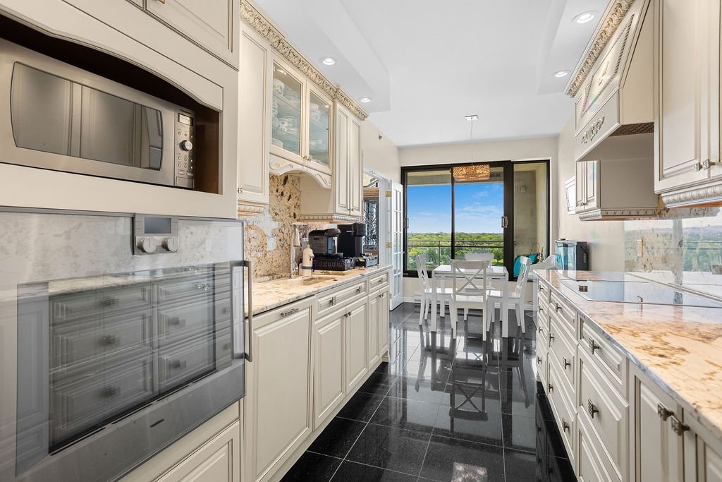 









4450


Prom. Paton

, 1215,
Laval (Chomedey),




QC
H7W5J7

