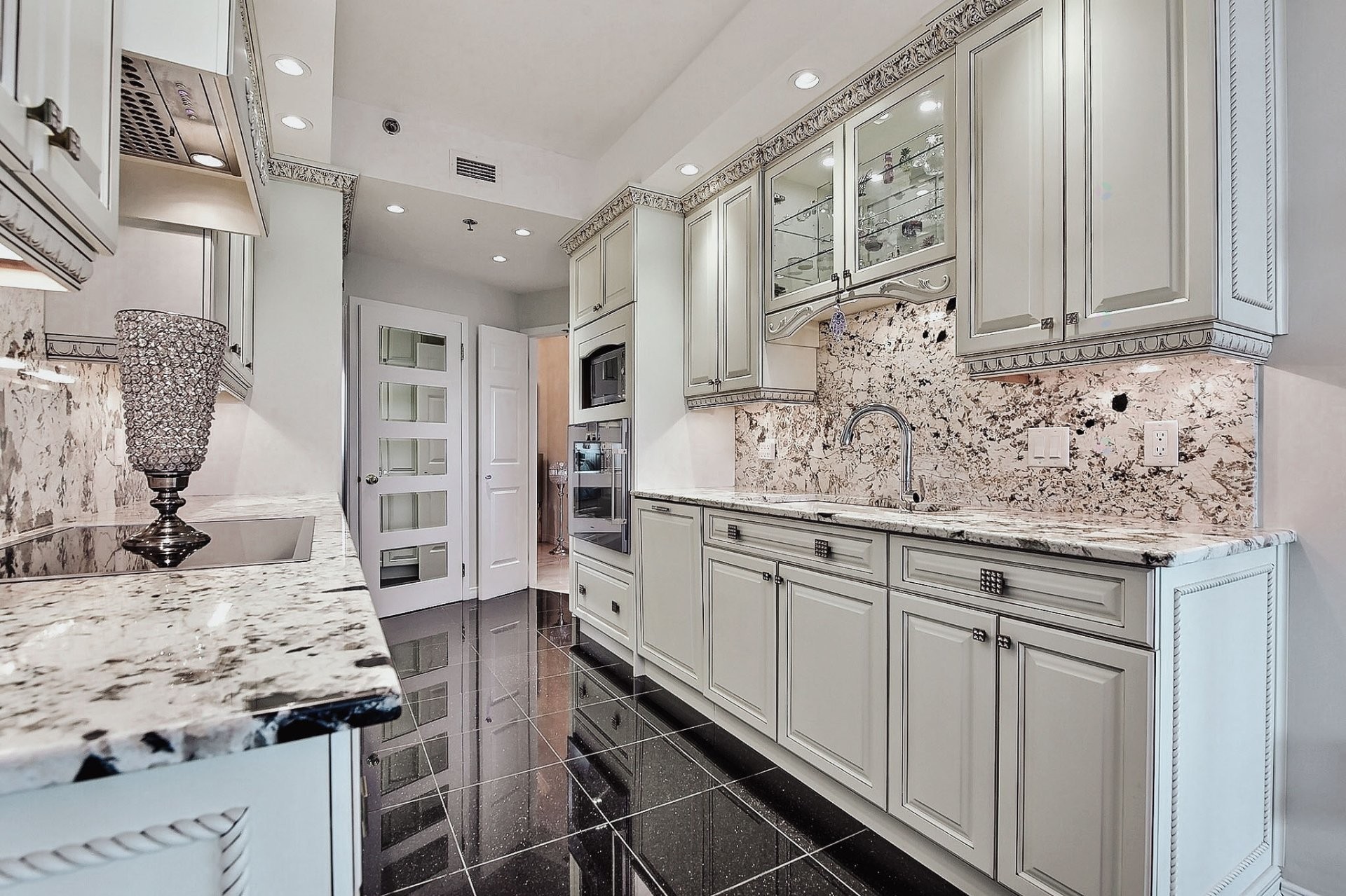 









4450


Prom. Paton

, 1215,
Laval (Chomedey),




QC
H7W5J7

