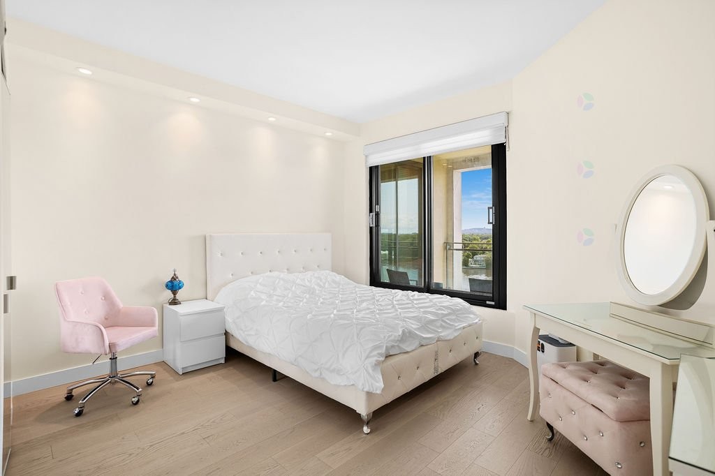 









4450


Prom. Paton

, 1215,
Laval (Chomedey),




QC
H7W5J7

