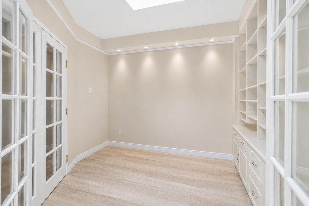 









4450


Prom. Paton

, 1215,
Laval (Chomedey),




QC
H7W5J7

