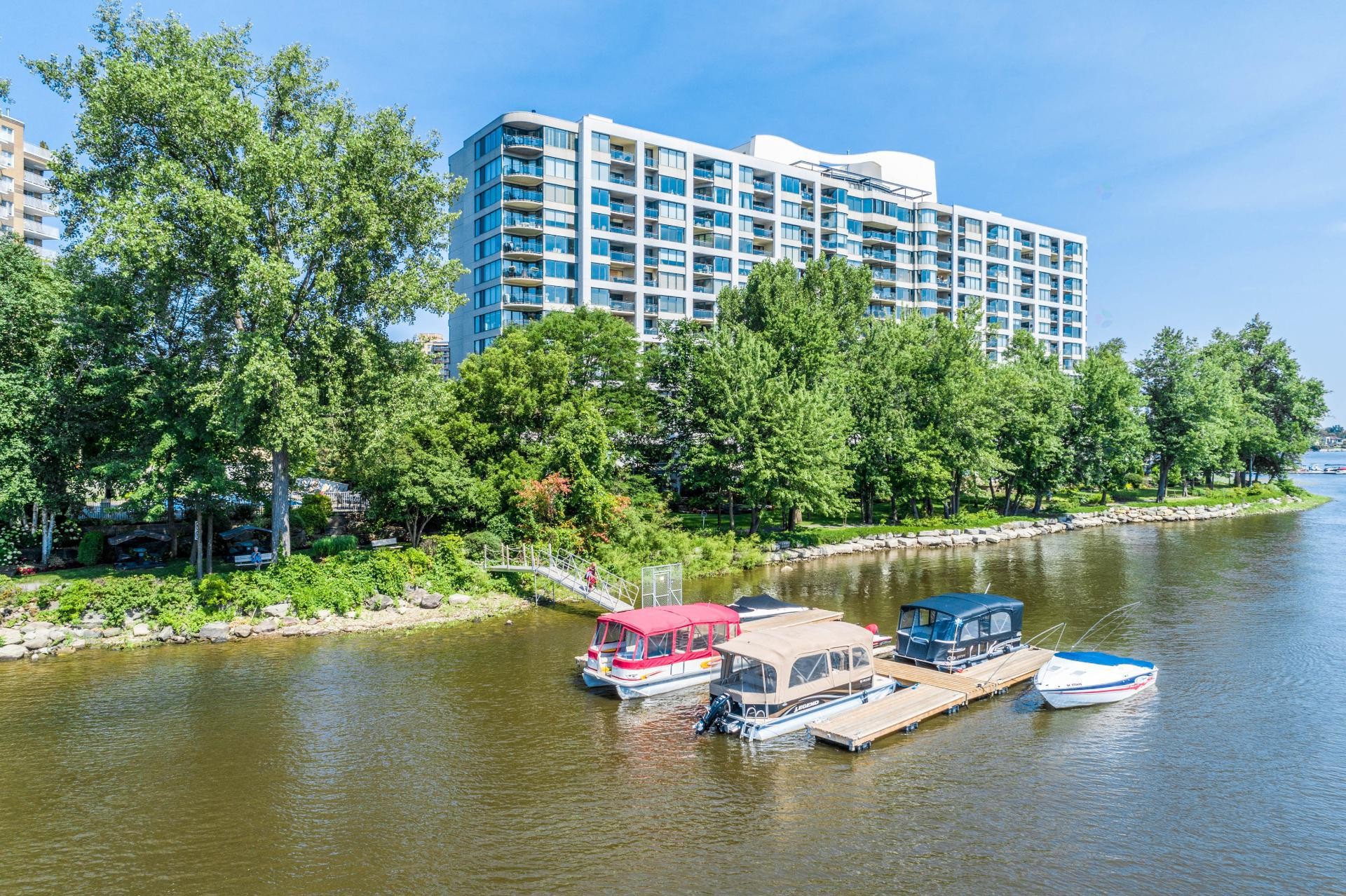 









4450


Prom. Paton

, 1215,
Laval (Chomedey),




QC
H7W5J7

