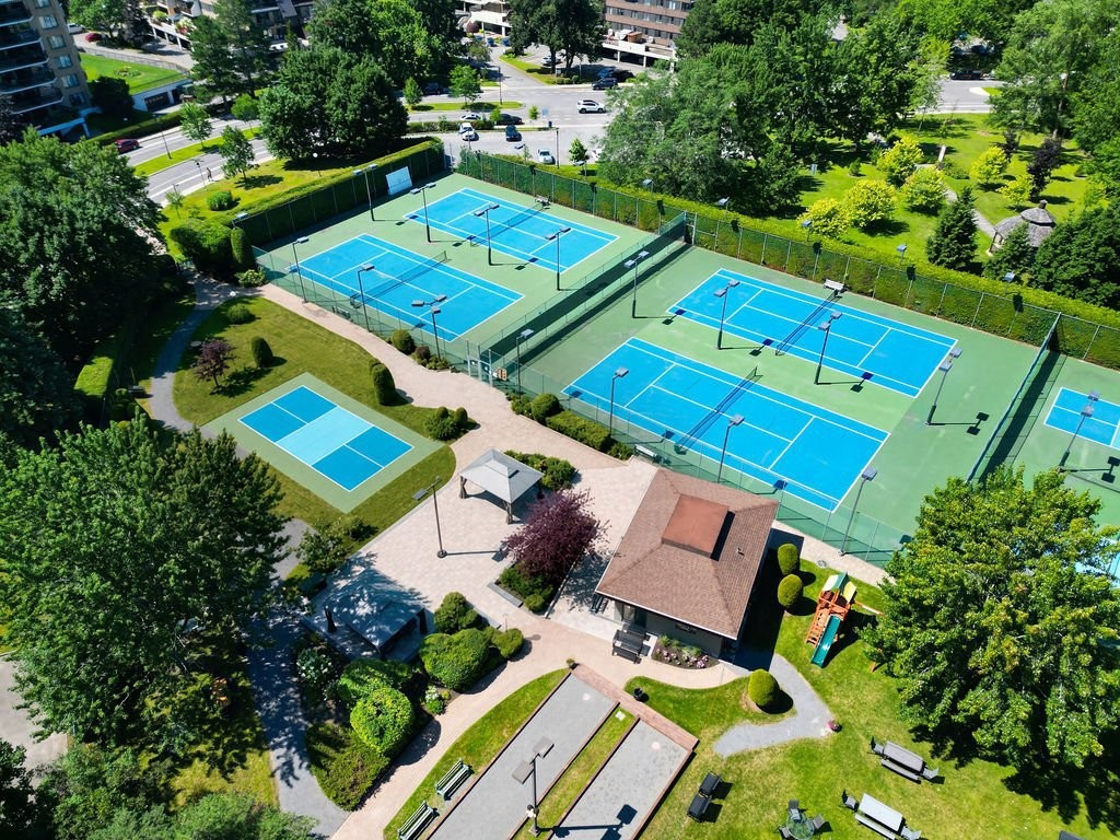 









4450


Prom. Paton

, 1215,
Laval (Chomedey),




QC
H7W5J7

