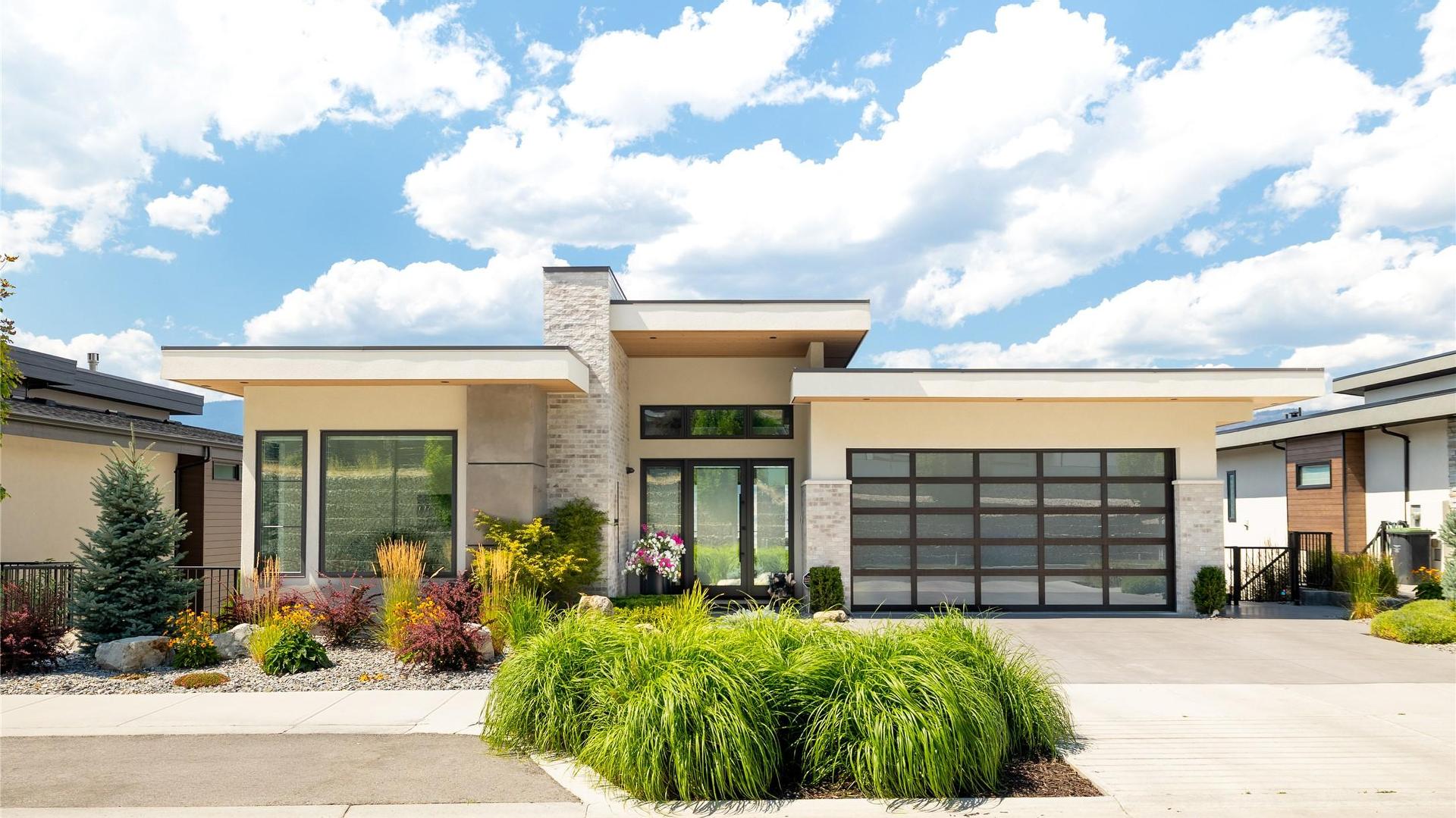 









538


Clifton

Court,
Kelowna,




BC
V1V 0B7

