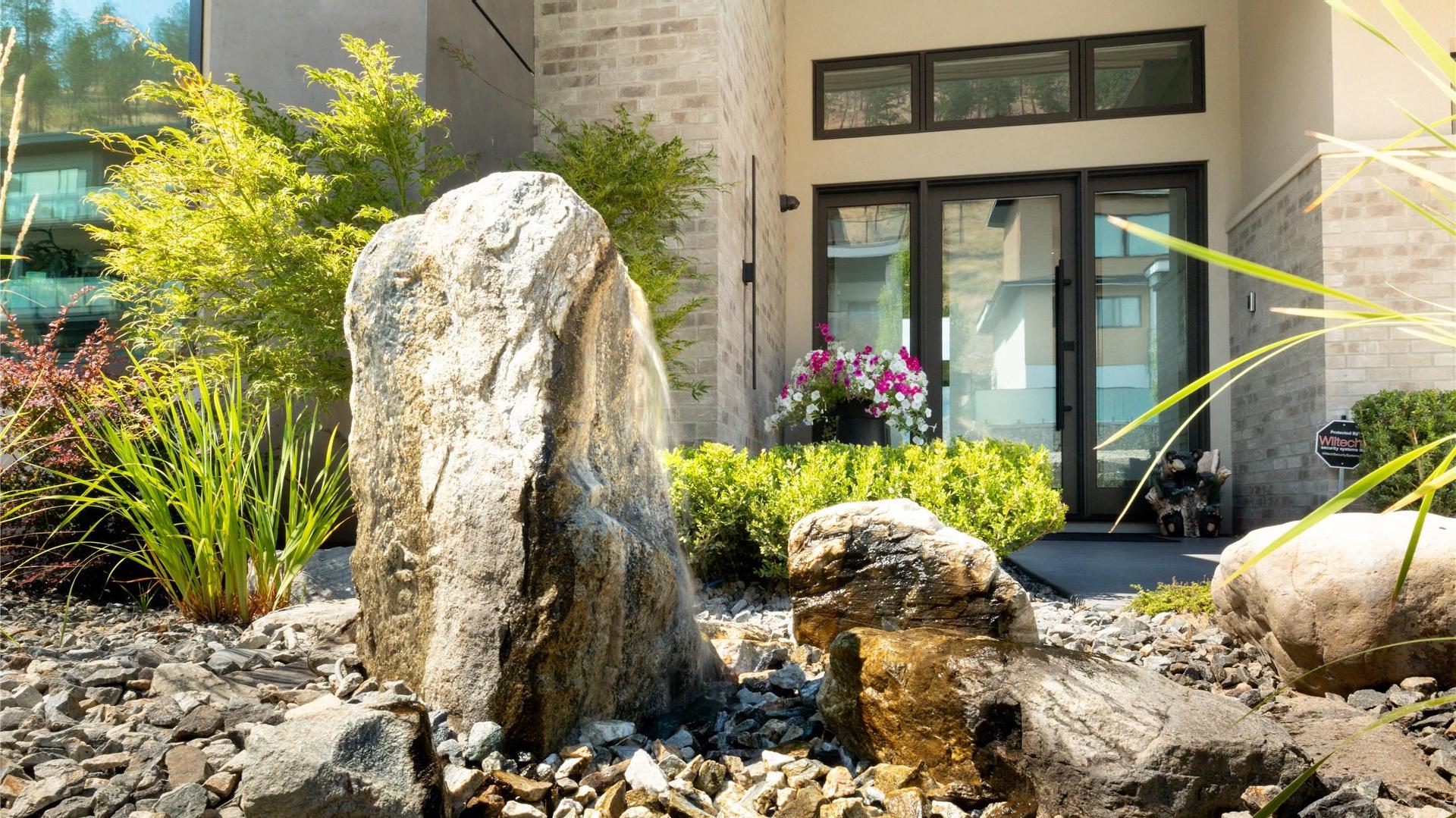 









538


Clifton

Court,
Kelowna,




BC
V1V 0B7

