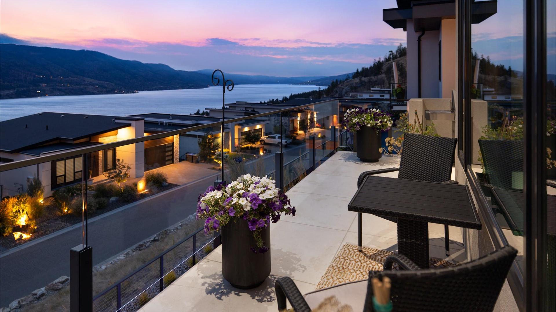 









538


Clifton

Court,
Kelowna,




BC
V1V 0B7

