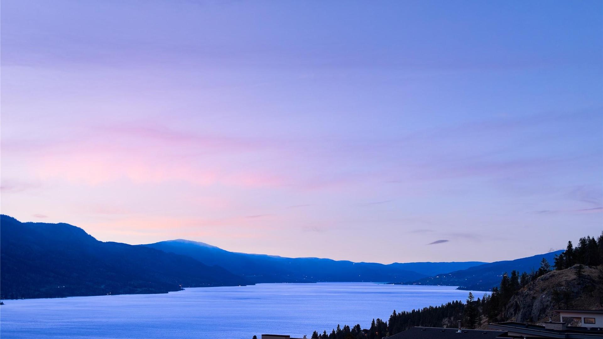 









538


Clifton

Court,
Kelowna,




BC
V1V 0B7

