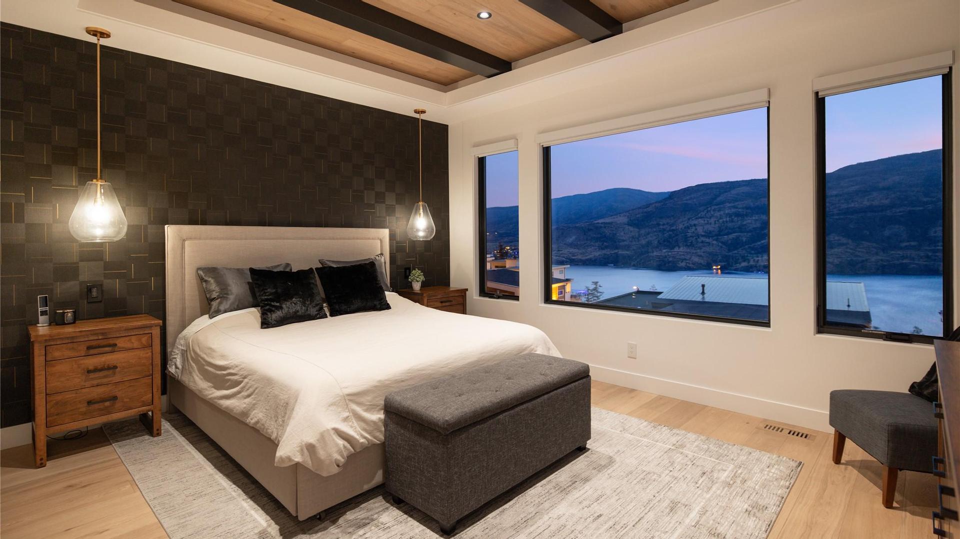 









538


Clifton

Court,
Kelowna,




BC
V1V 0B7

