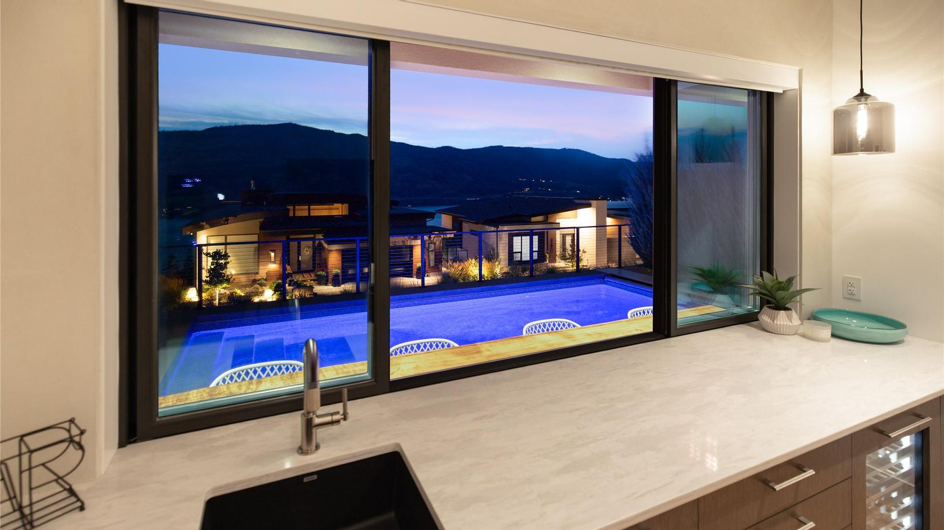 









538


Clifton

Court,
Kelowna,




BC
V1V 0B7

