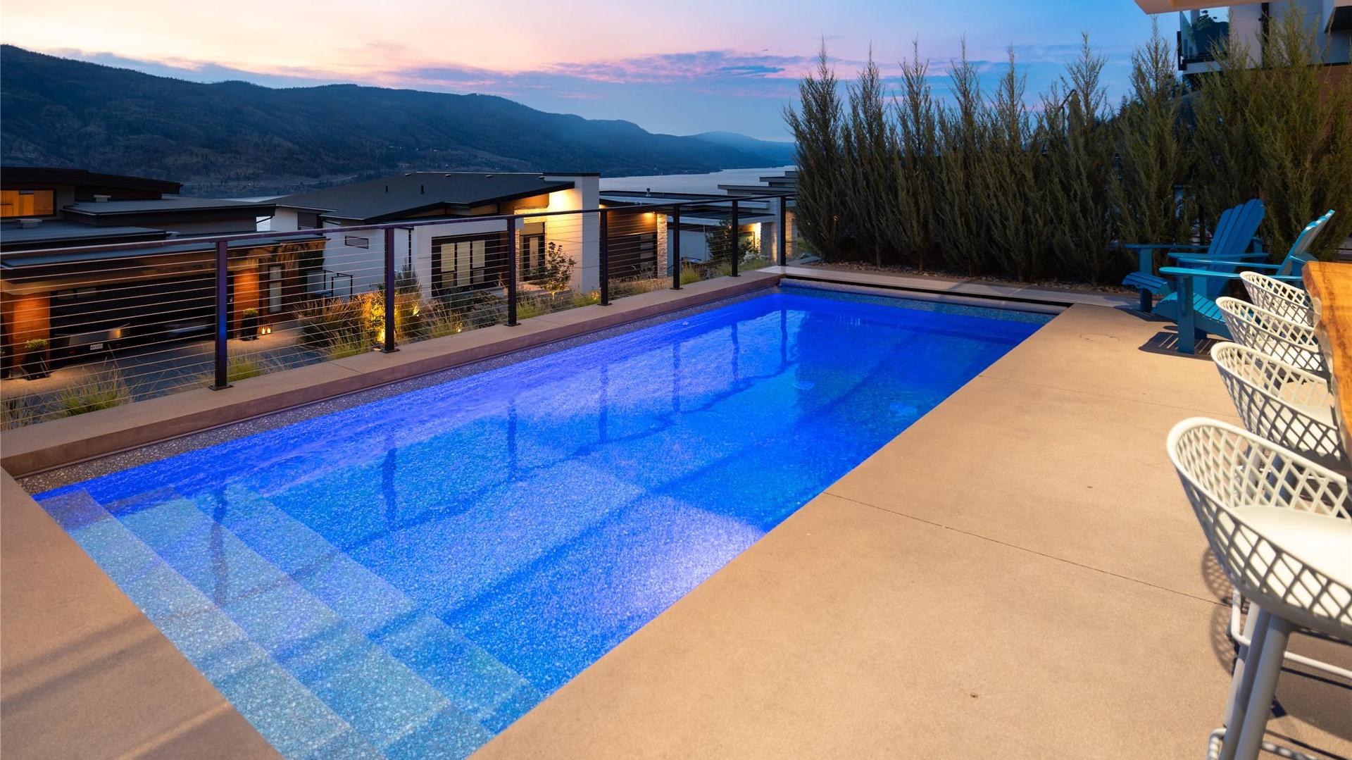 









538


Clifton

Court,
Kelowna,




BC
V1V 0B7

