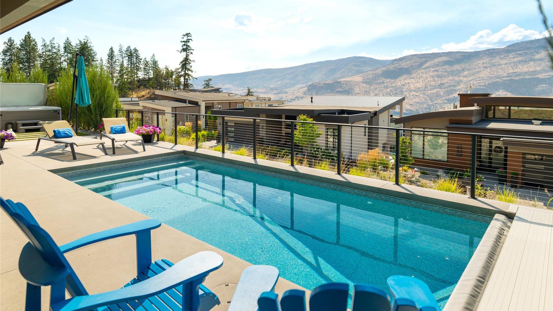 









538


Clifton

Court,
Kelowna,




BC
V1V 0B7

