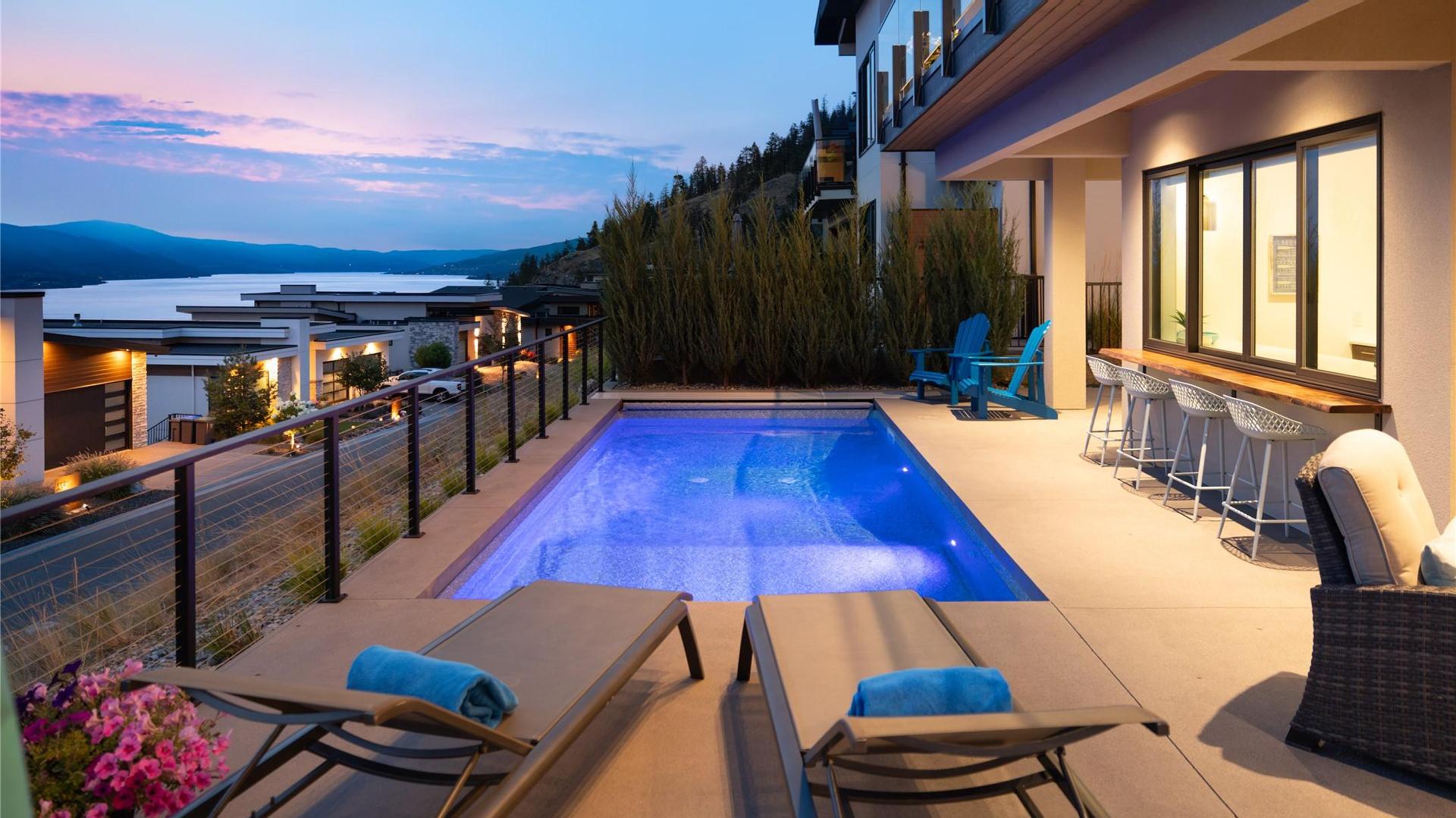 









538


Clifton

Court,
Kelowna,




BC
V1V 0B7


