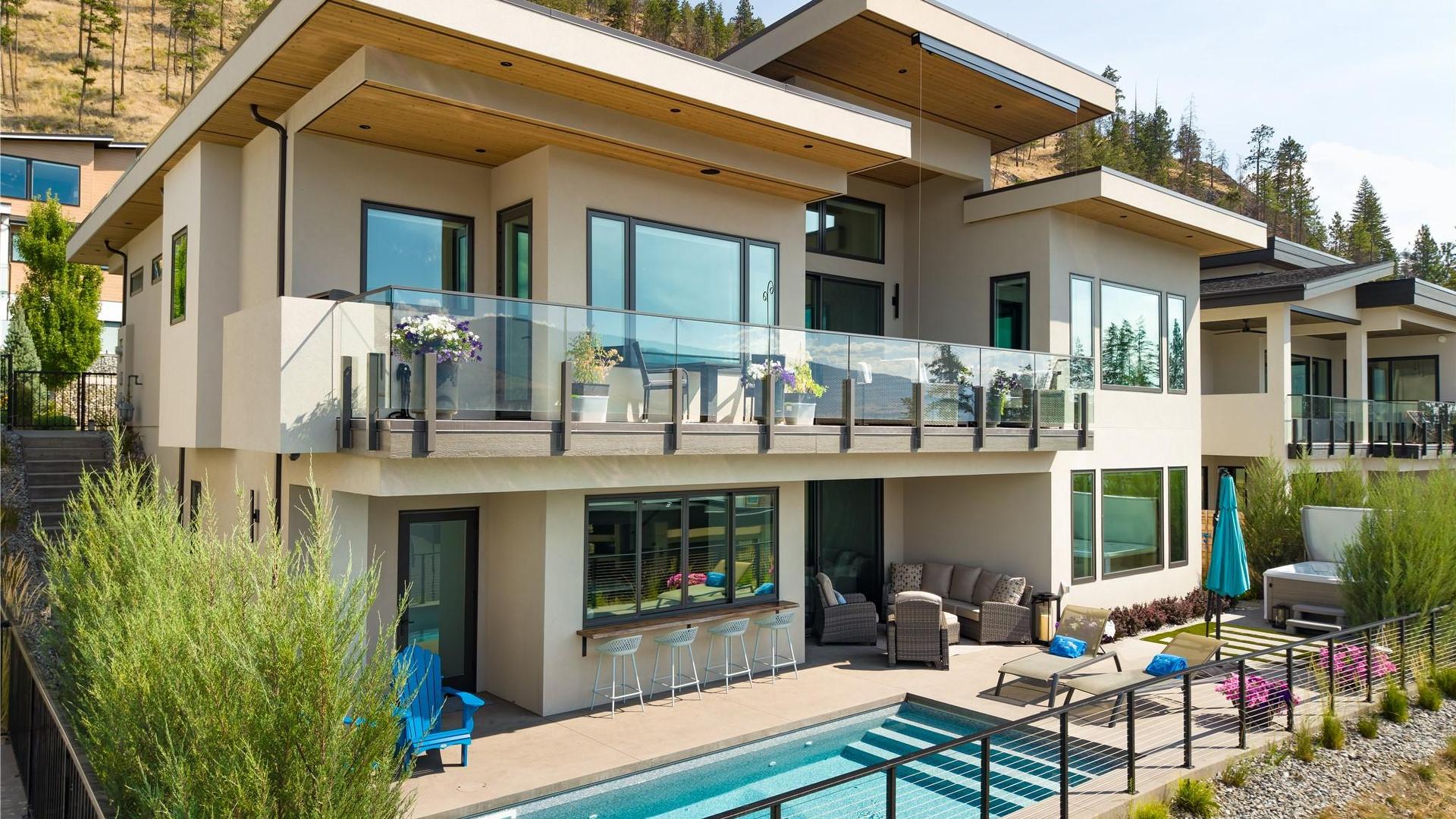 









538


Clifton

Court,
Kelowna,




BC
V1V 0B7

