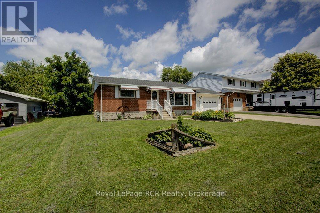 












280 DOMVILLE STREET

,
Wellington North (Arthur),




Ontario
N0G1A0

