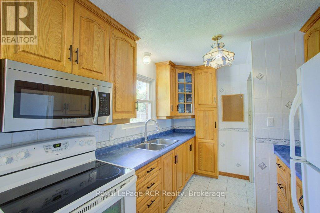 












280 DOMVILLE STREET

,
Wellington North (Arthur),




Ontario
N0G1A0


