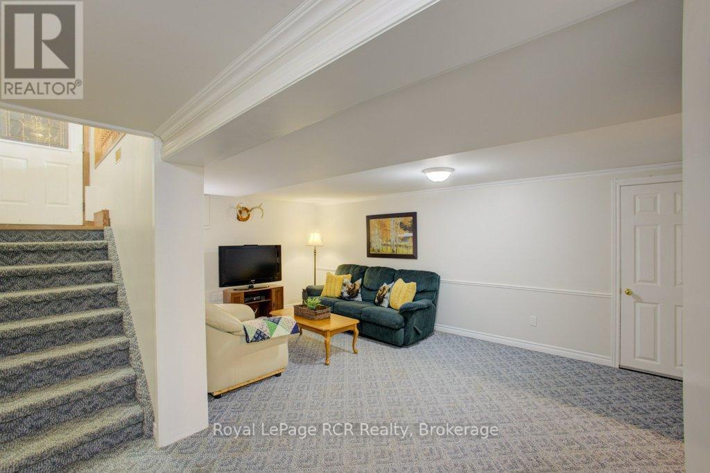 












280 DOMVILLE STREET

,
Wellington North (Arthur),




Ontario
N0G1A0

