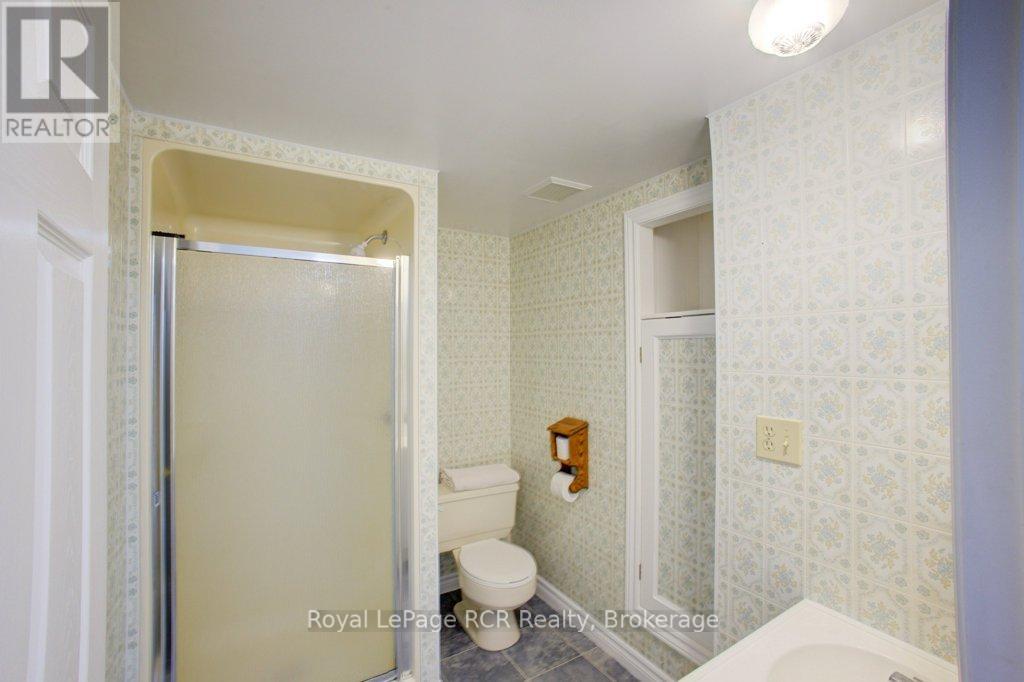 












280 DOMVILLE STREET

,
Wellington North (Arthur),




Ontario
N0G1A0

