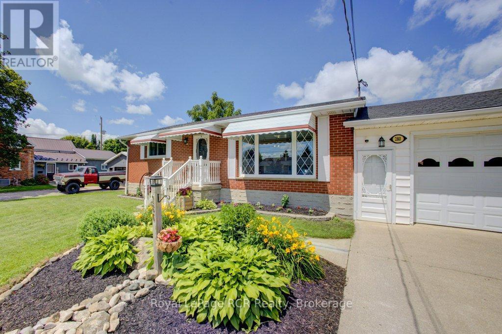 












280 DOMVILLE STREET

,
Wellington North (Arthur),




Ontario
N0G1A0

