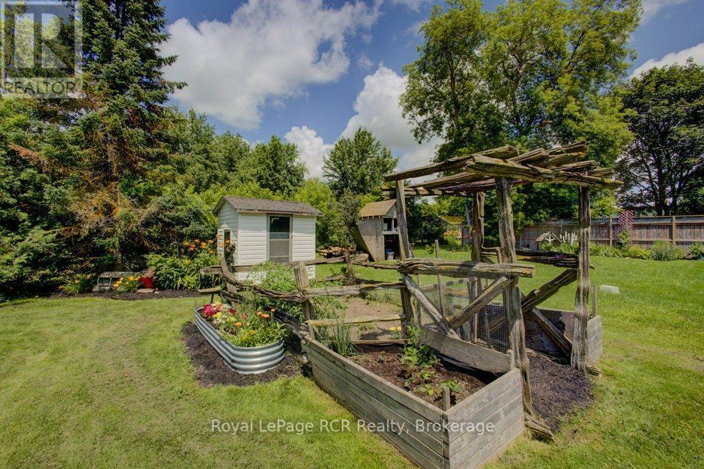 












280 DOMVILLE STREET

,
Wellington North (Arthur),




Ontario
N0G1A0

