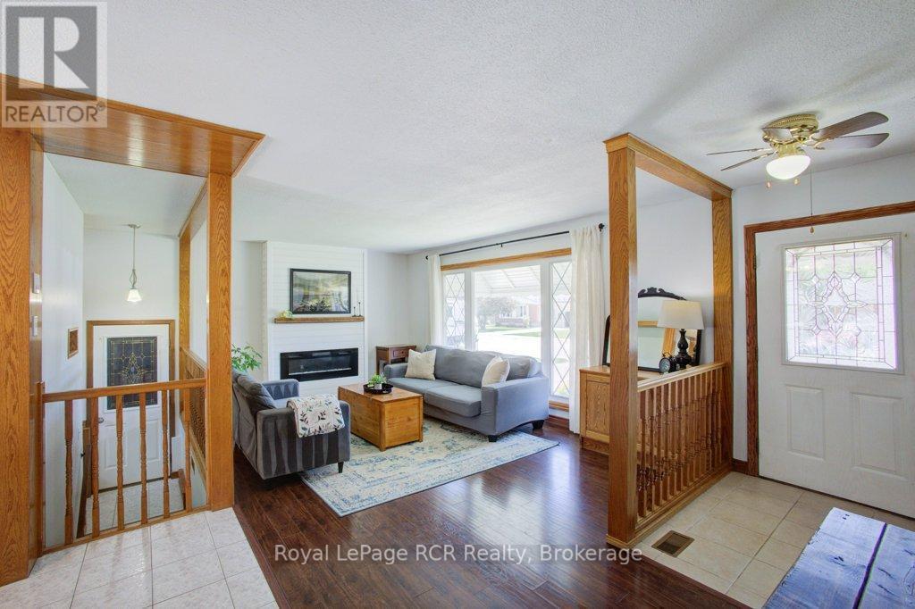 












280 DOMVILLE STREET

,
Wellington North (Arthur),




Ontario
N0G1A0

