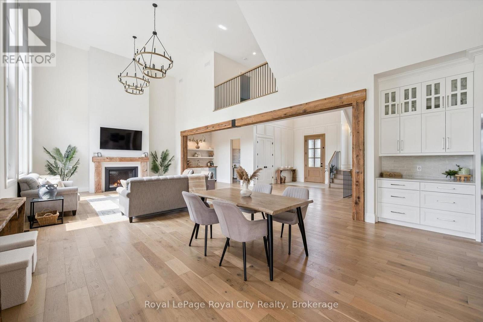 












6804 GERRIE ROAD

,
Centre Wellington,




Ontario
N0B1S0

