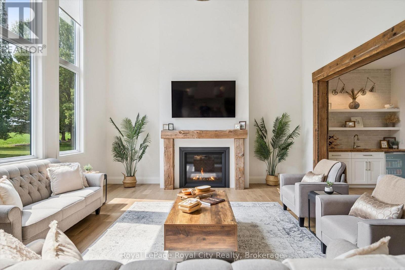 












6804 GERRIE ROAD

,
Centre Wellington,




Ontario
N0B1S0

