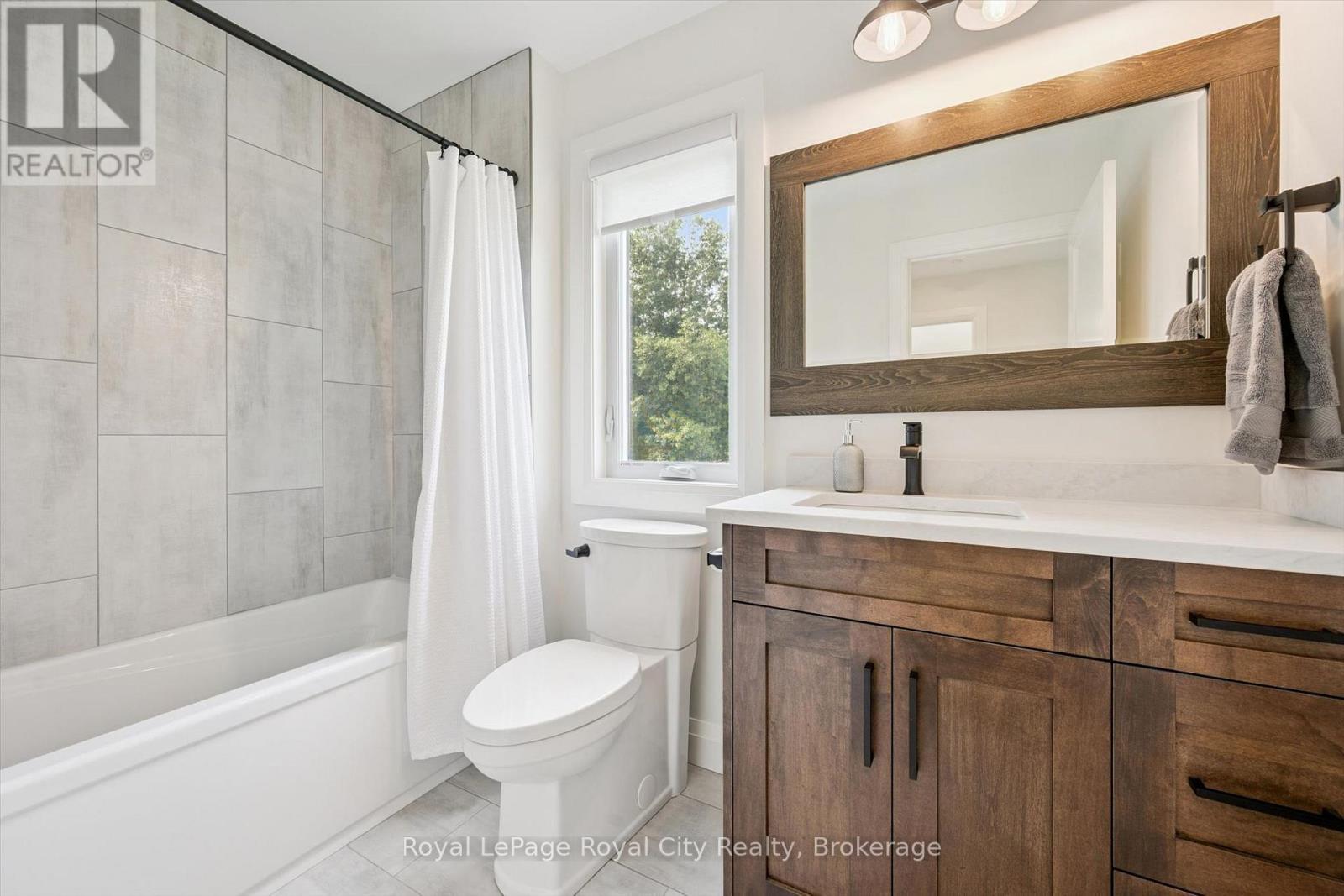 












6804 GERRIE ROAD

,
Centre Wellington,




Ontario
N0B1S0


