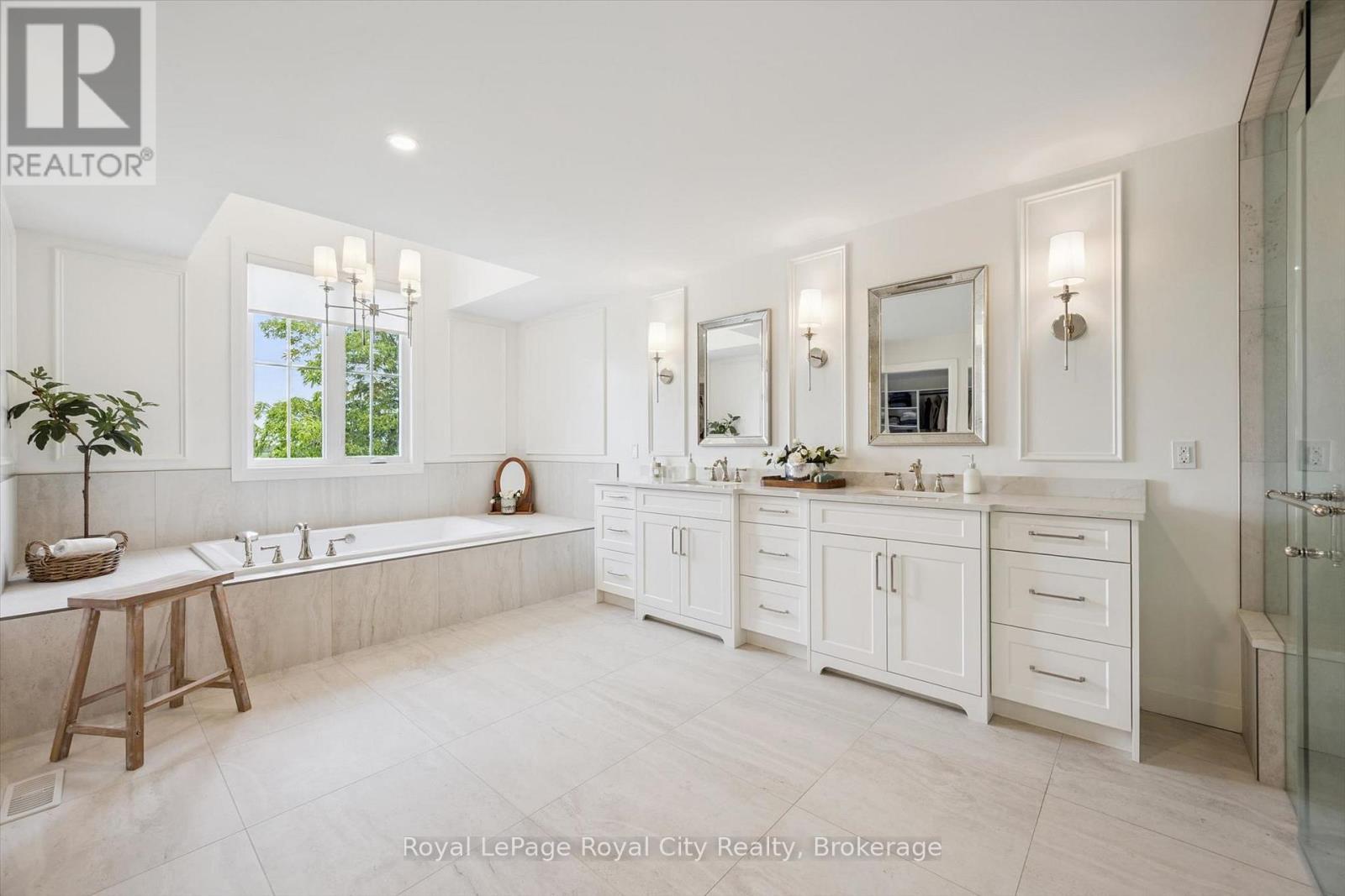 












6804 GERRIE ROAD

,
Centre Wellington,




Ontario
N0B1S0

