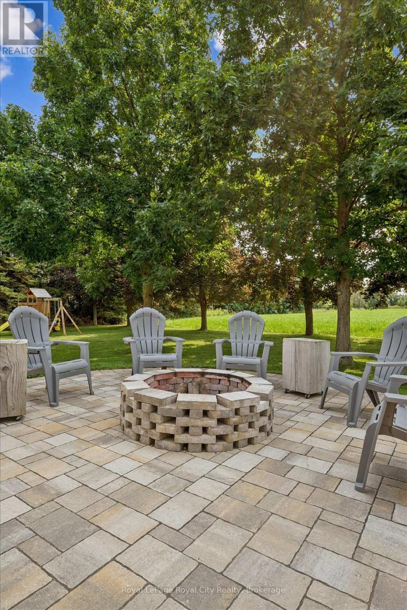 












6804 GERRIE ROAD

,
Centre Wellington,




Ontario
N0B1S0

