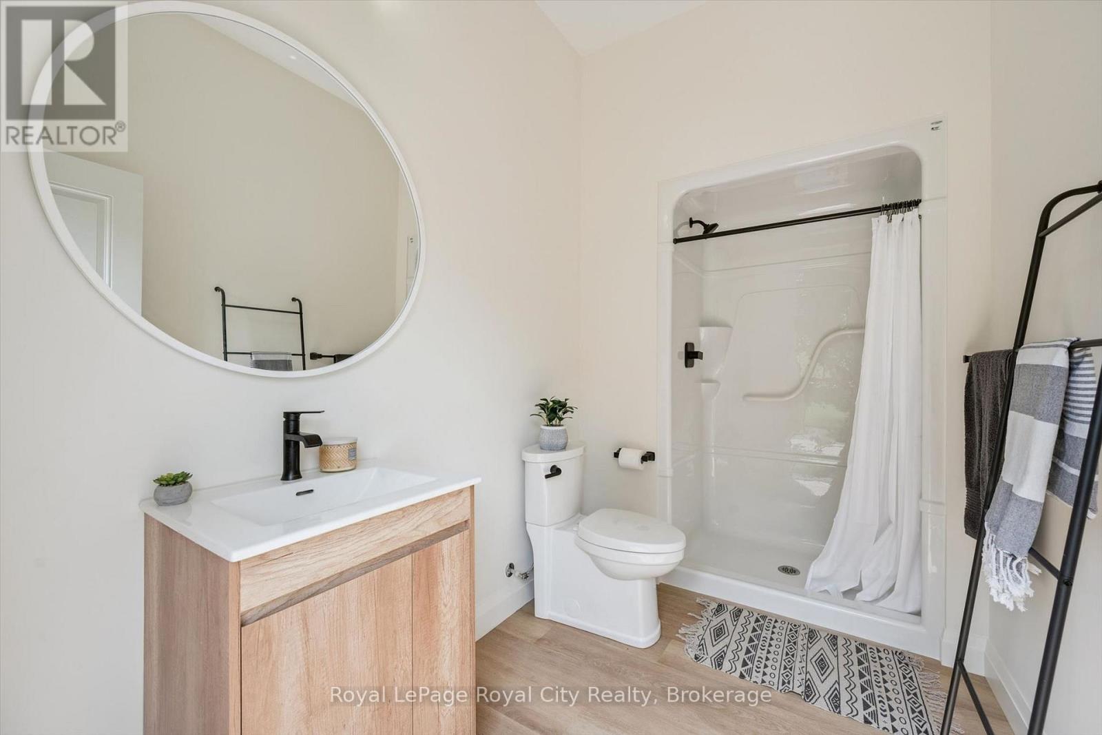 












6804 GERRIE ROAD

,
Centre Wellington,




Ontario
N0B1S0

