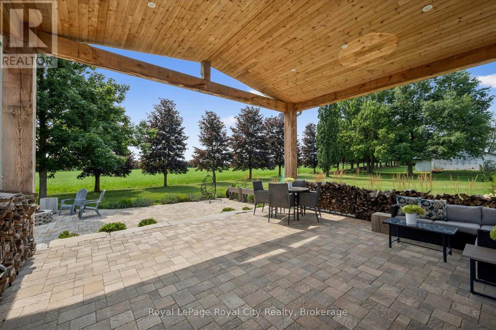 












6804 GERRIE ROAD

,
Centre Wellington,




Ontario
N0B1S0

