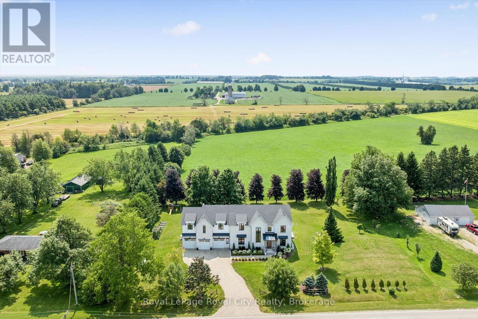












6804 GERRIE ROAD

,
Centre Wellington,




Ontario
N0B1S0

