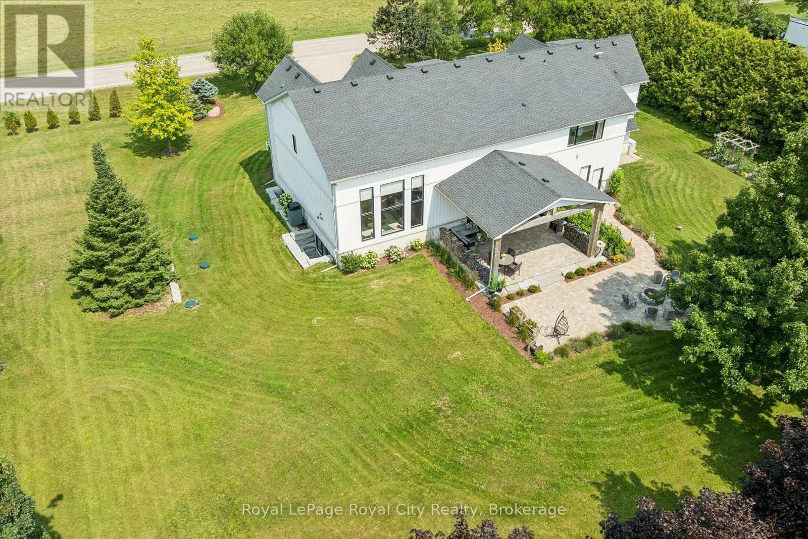 












6804 GERRIE ROAD

,
Centre Wellington,




Ontario
N0B1S0

