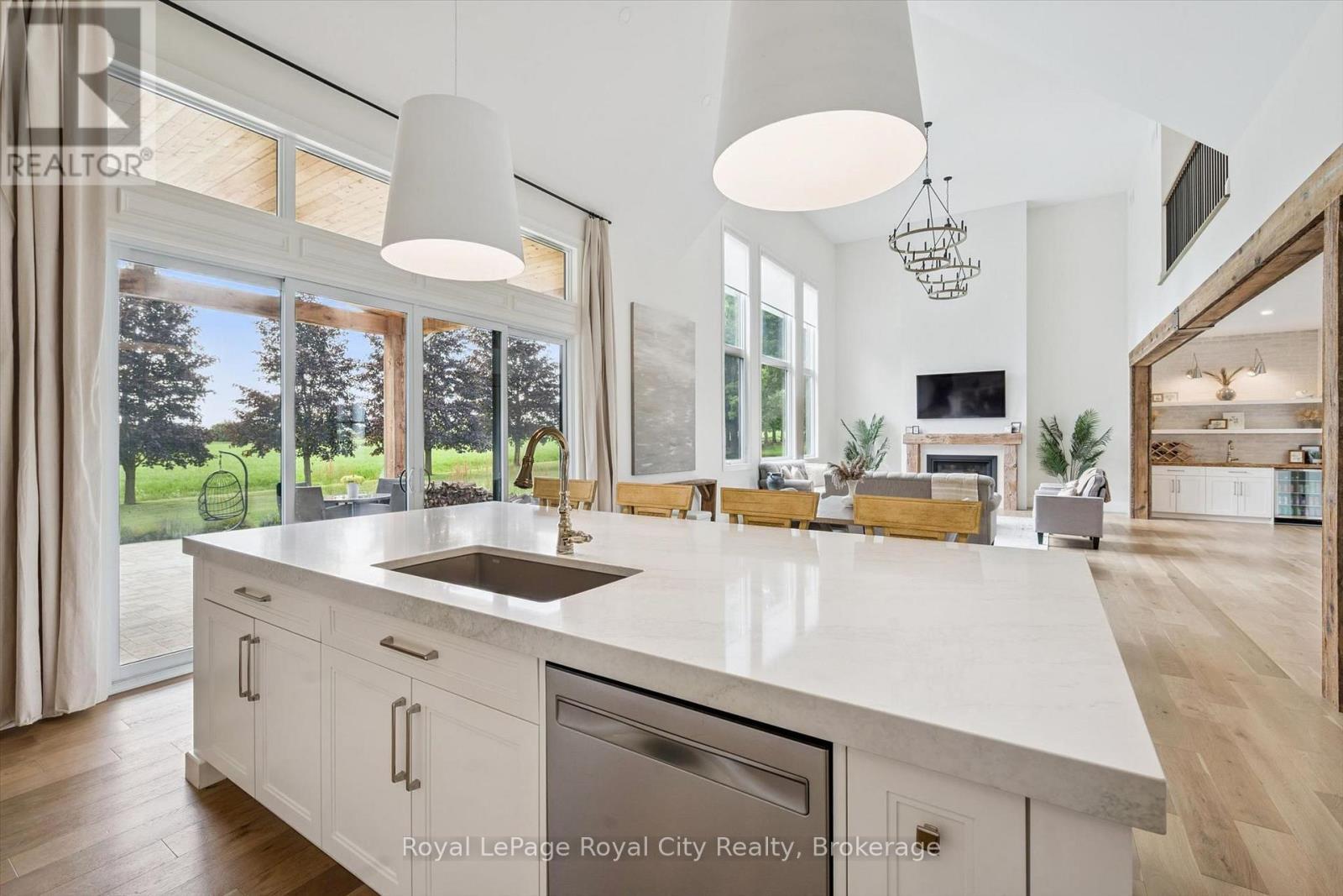 












6804 GERRIE ROAD

,
Centre Wellington,




Ontario
N0B1S0

