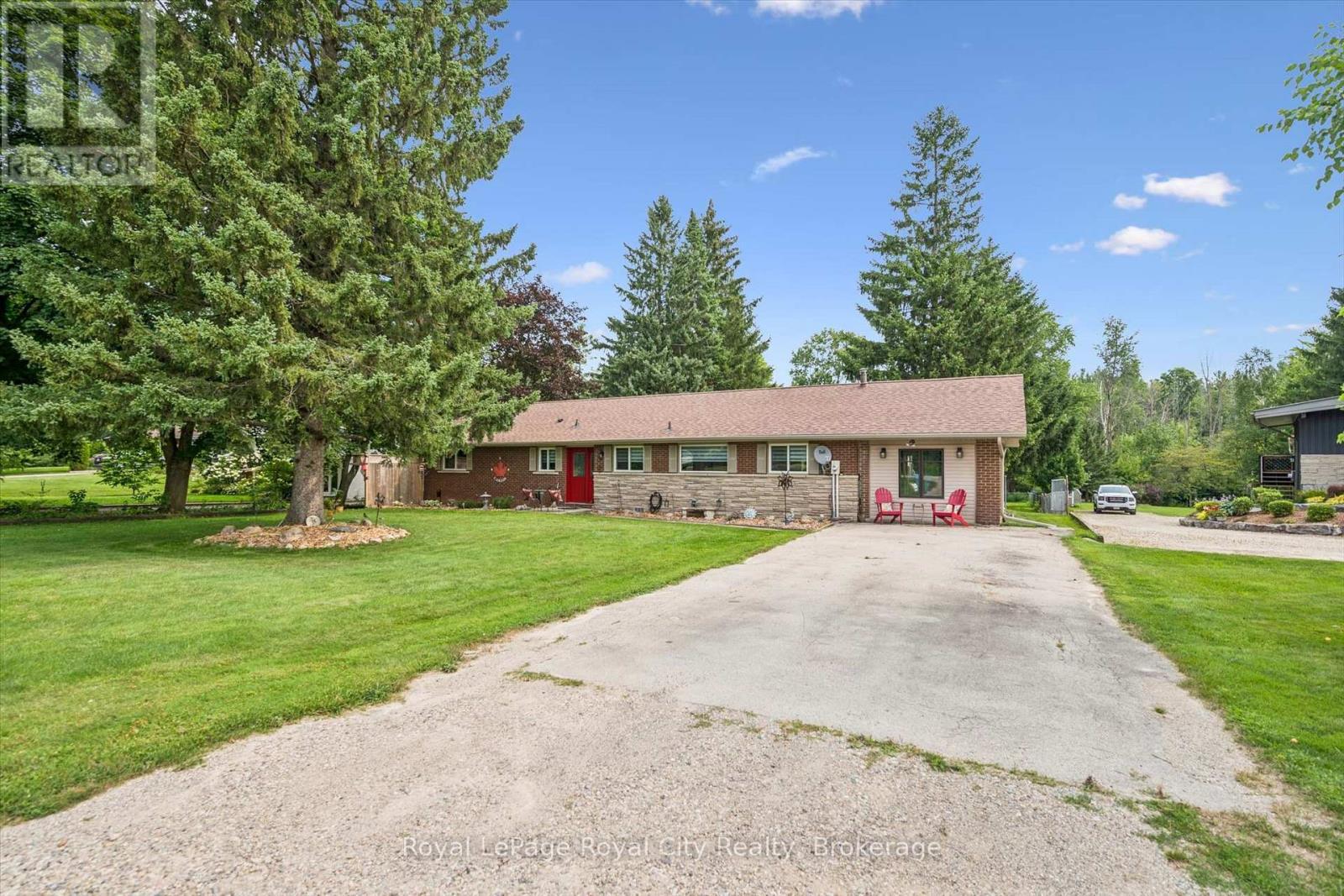 












6167 GUELPH STREET

,
Centre Wellington,




Ontario
N0B1S0

