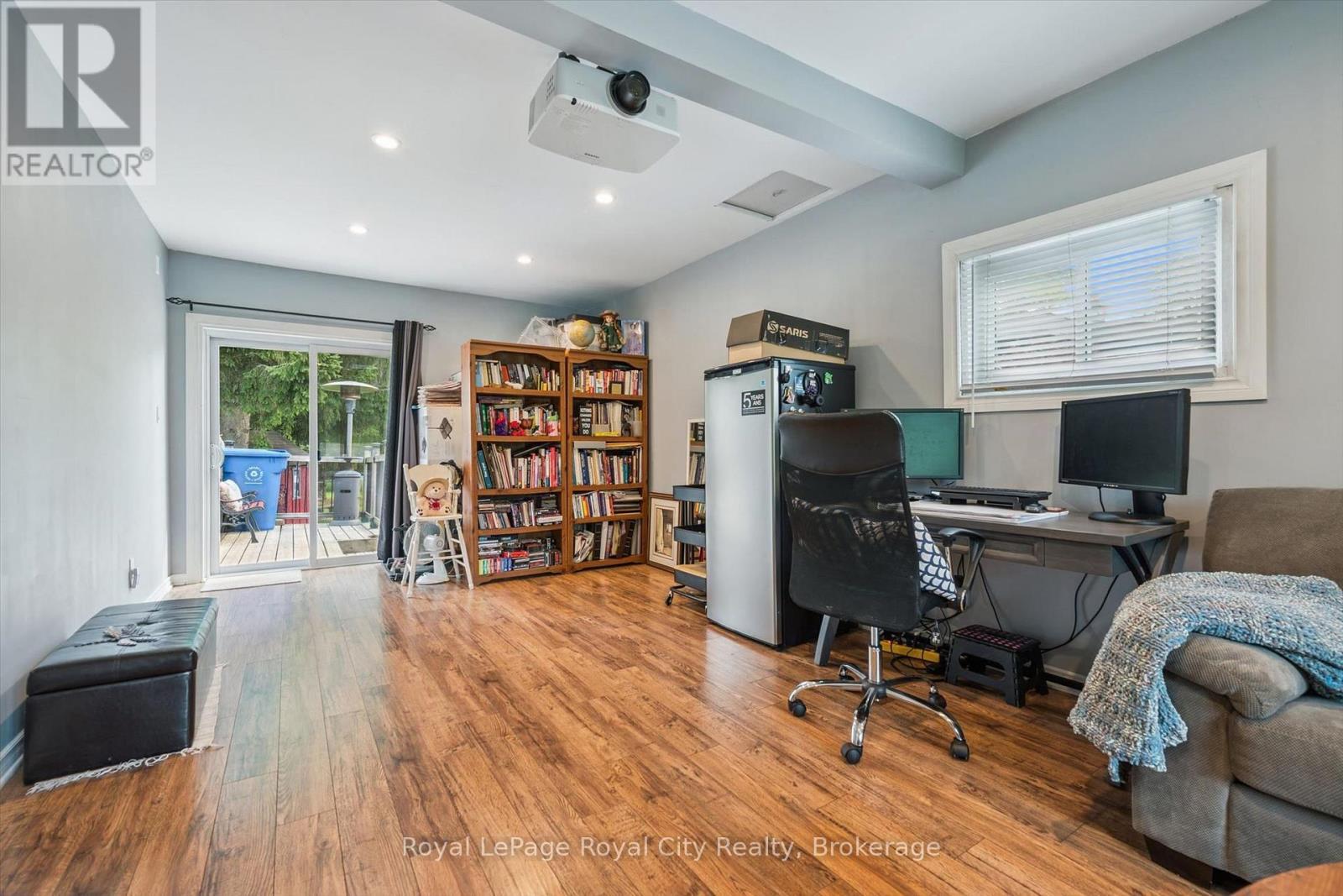 












6167 GUELPH STREET

,
Centre Wellington,




Ontario
N0B1S0

