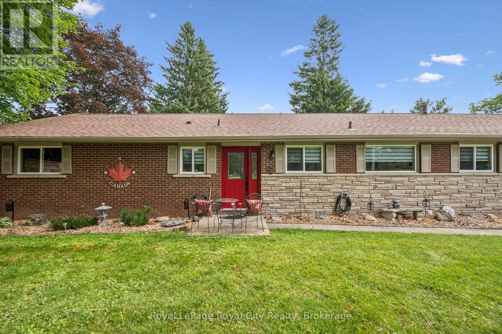 












6167 GUELPH STREET

,
Centre Wellington,




Ontario
N0B1S0

